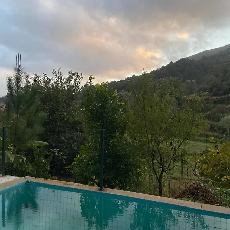 Casa Do Chafariz Feriehus *